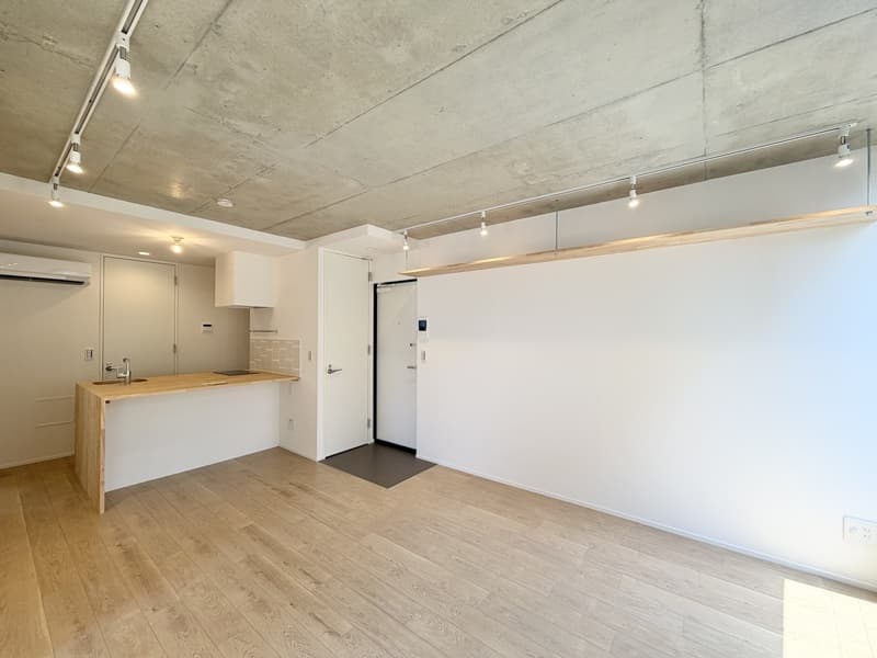 Room image 11