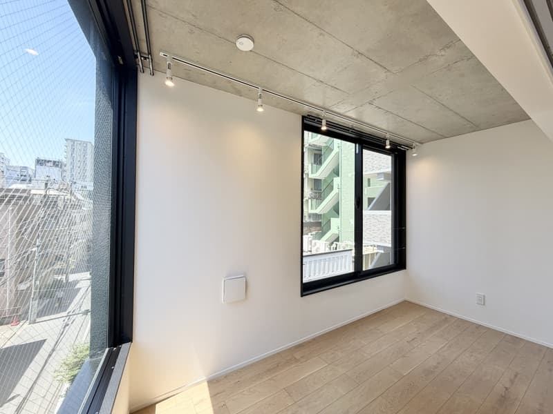Room image 13