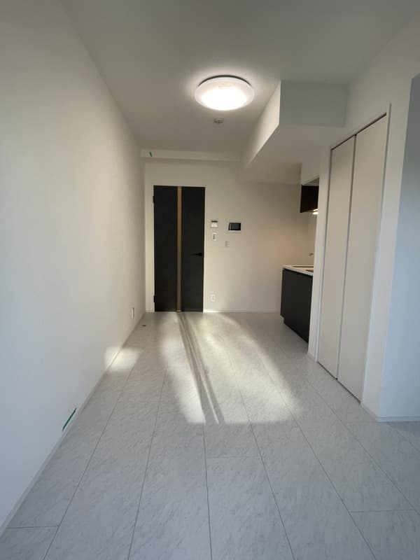 Room image 8