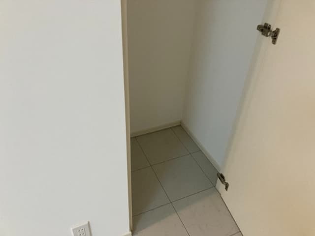 Room image 14