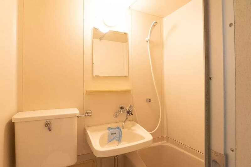 Room image 13