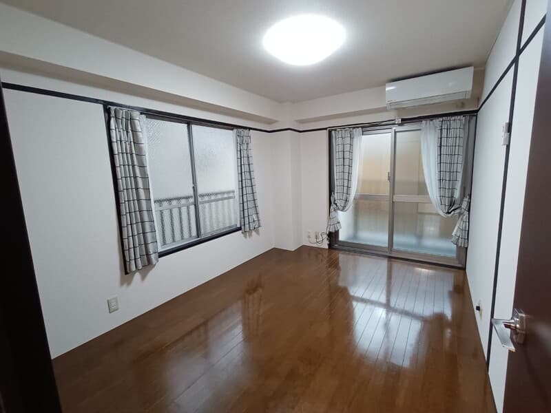 Room image 14