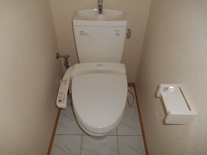 Room image 15