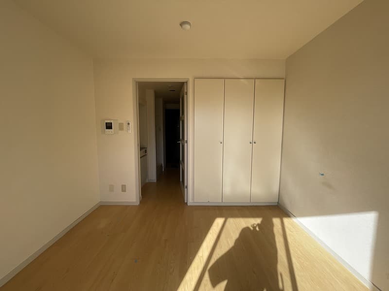 Room image 8