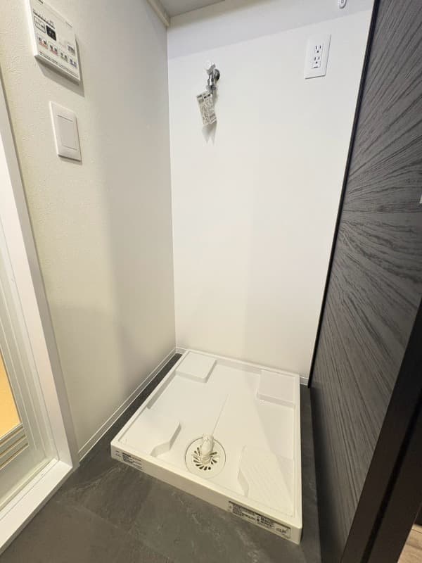 Room image 16