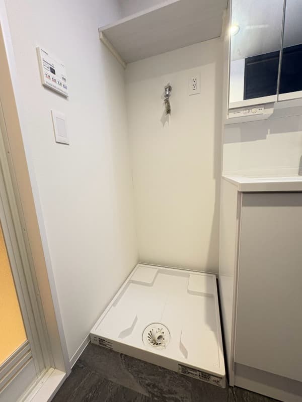 Room image 16