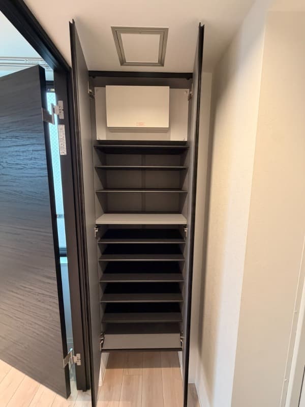 Room image 10