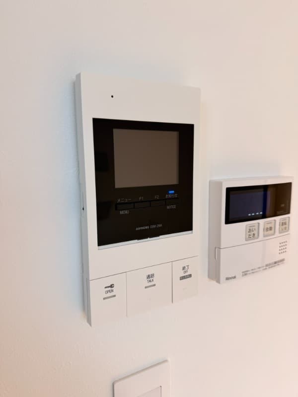 Room image 12