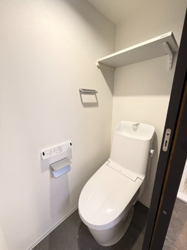 Room image 9