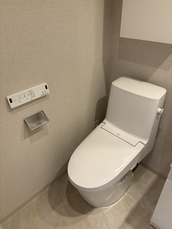 Room image 8