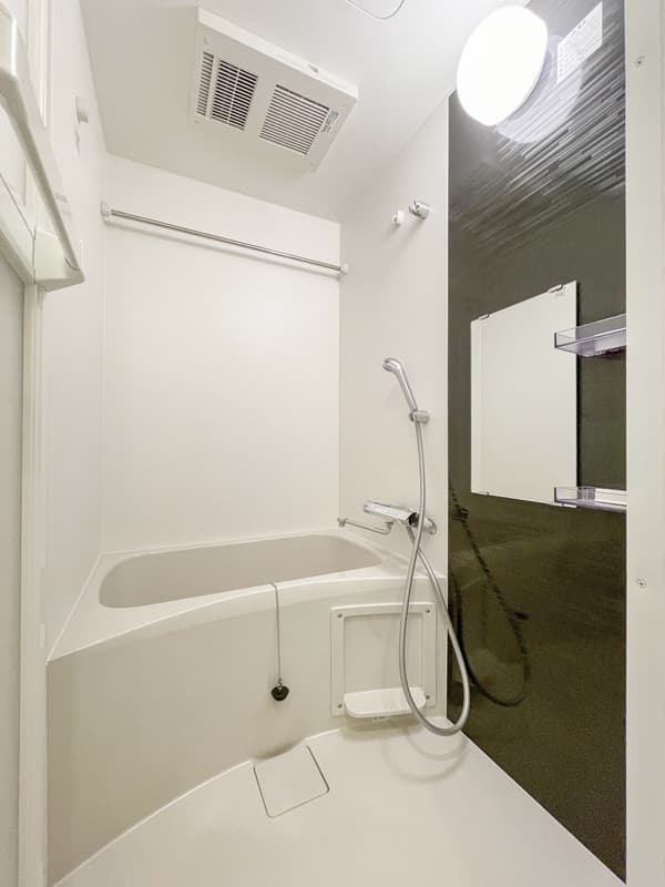 Room image 12