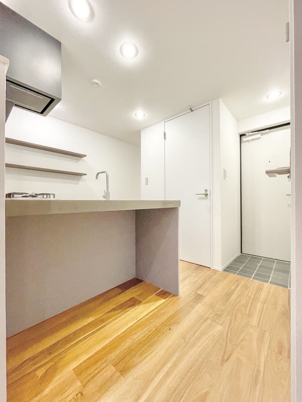 Room image 8