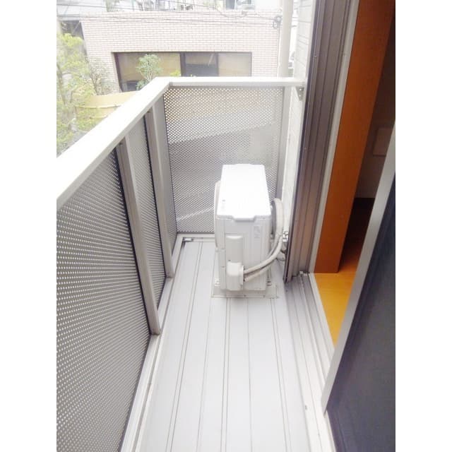 Room image 12