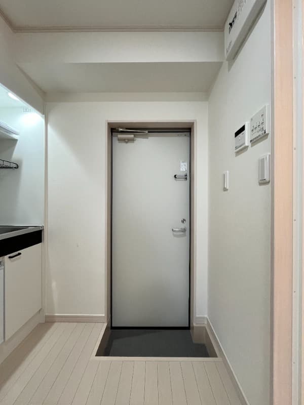 Room image 12