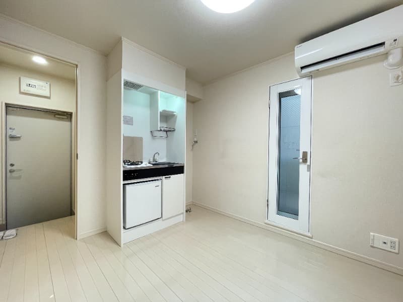 Room image 10