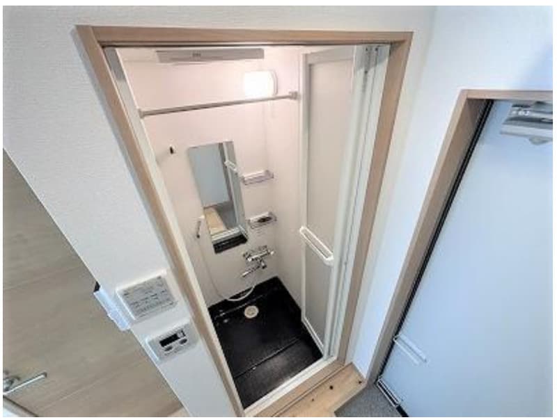 Room image 9