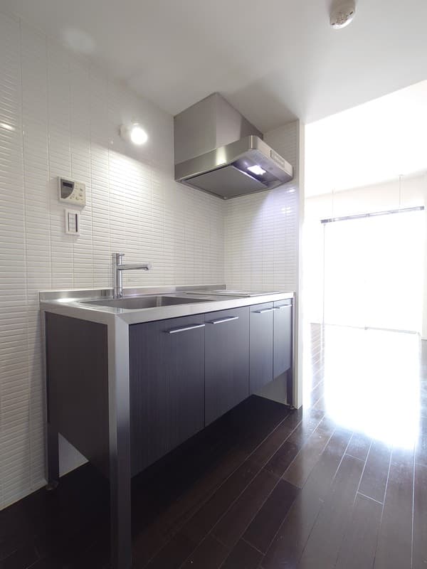 Room image 9