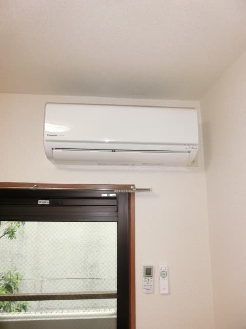 Room image 8