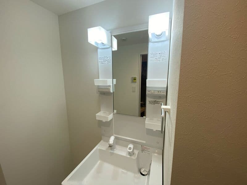 Room image 16