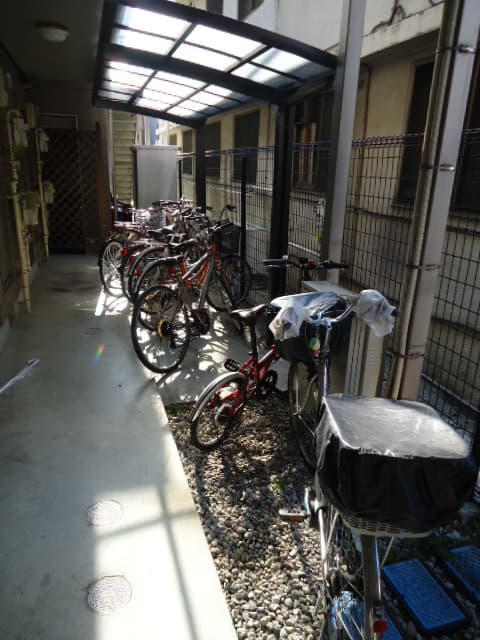 Room image 8