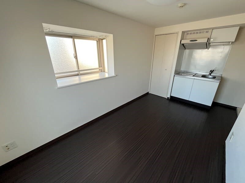 Room image 12