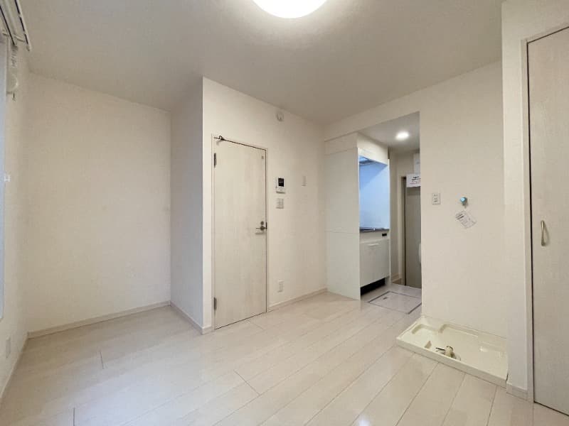 Room image 14