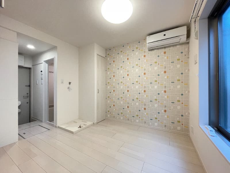 Room image 15