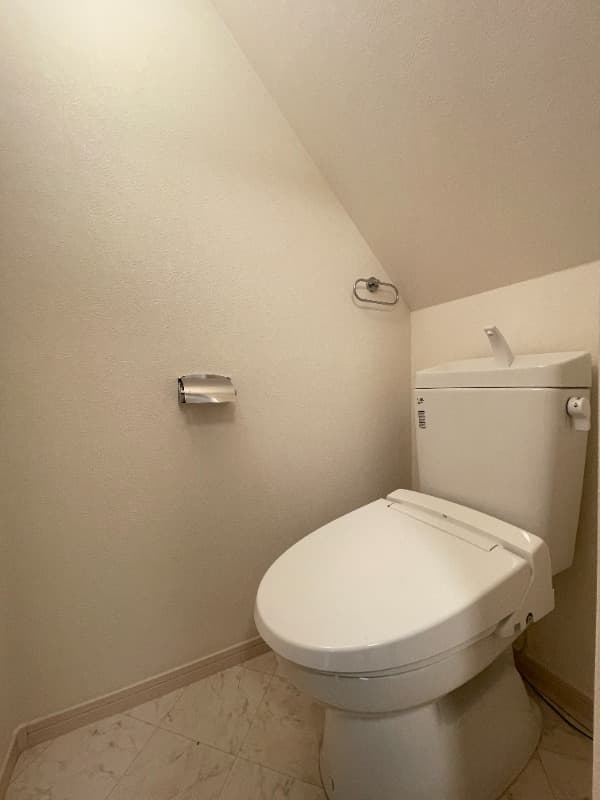 Room image 16