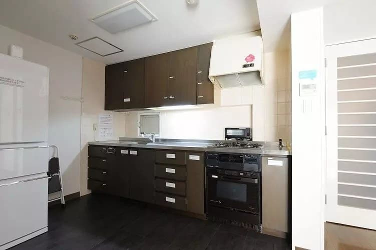 Room image 10