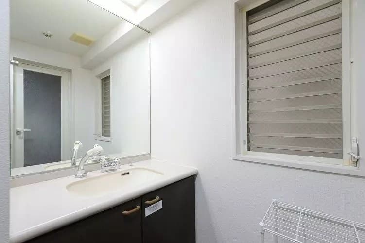 Room image 15