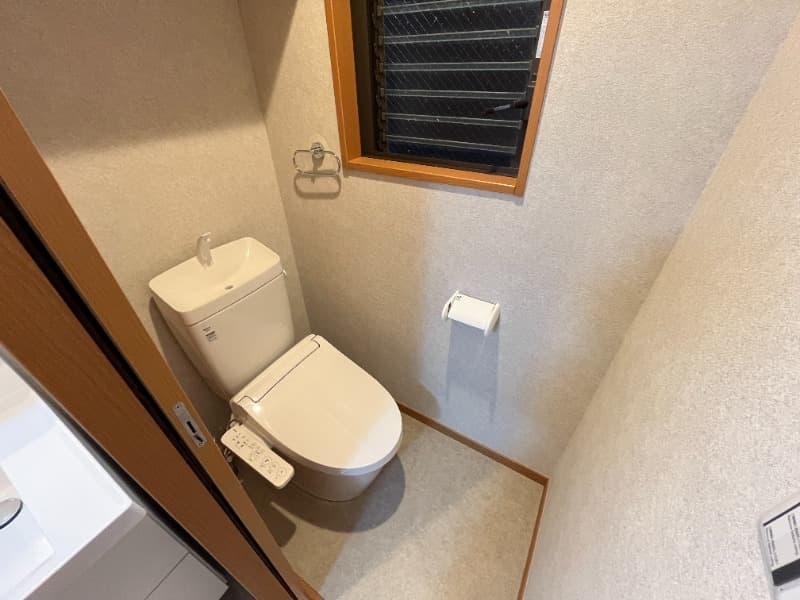Room image 10