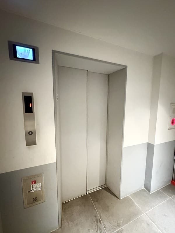 Room image 12