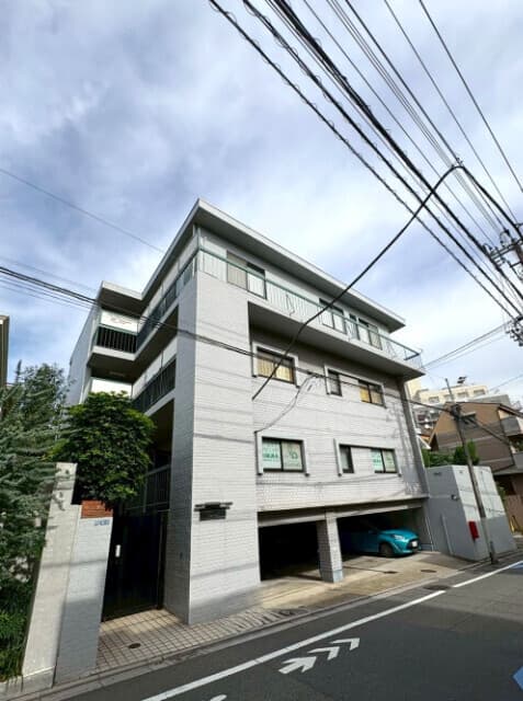 Room image 15
