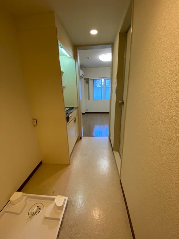 Room image 12