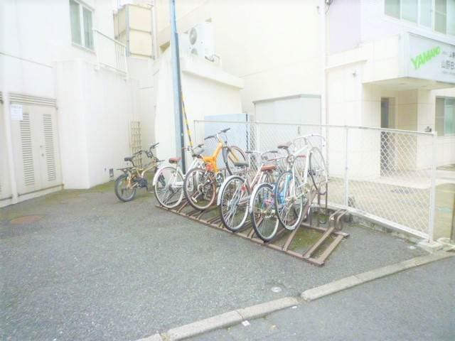 Room image 14