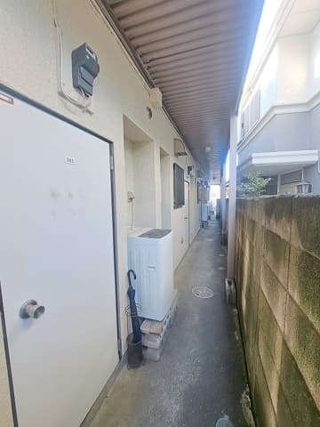 Room image 16