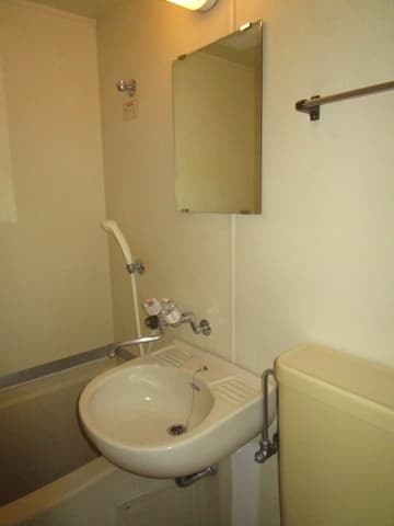 Room image 9