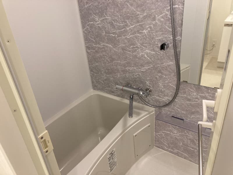 Room image 12