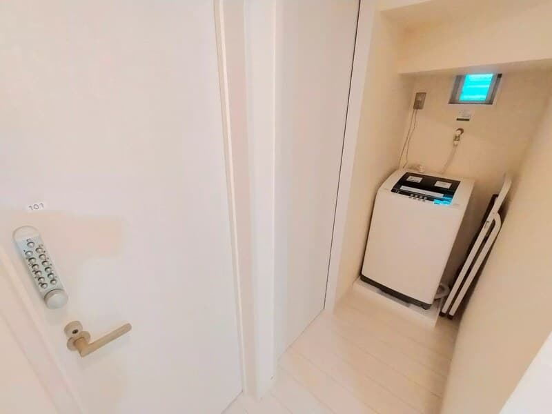 Room image 9