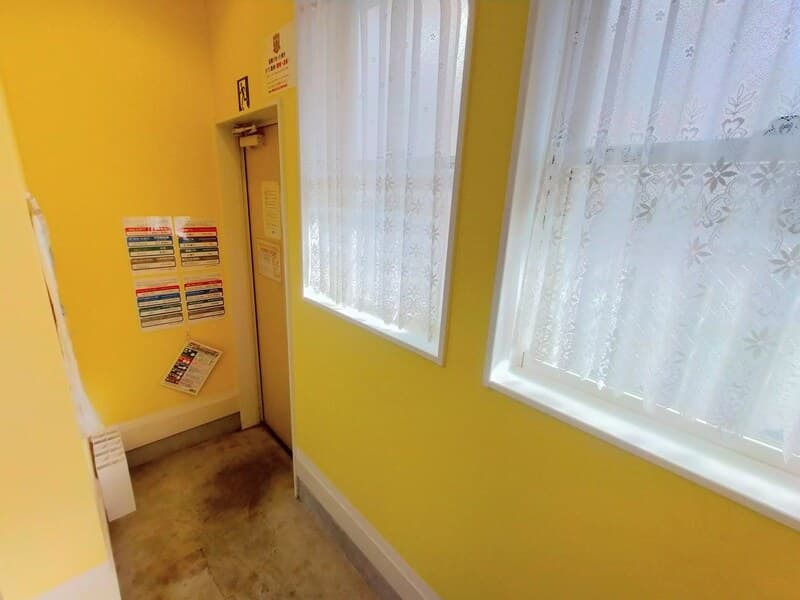 Room image 10