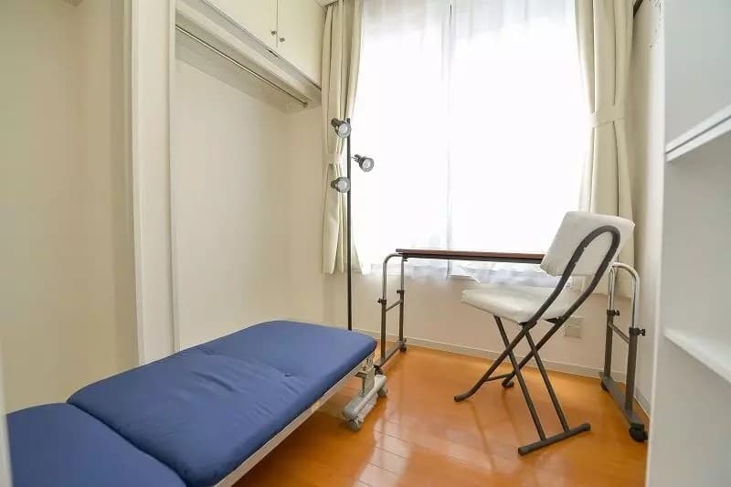 Room image 16