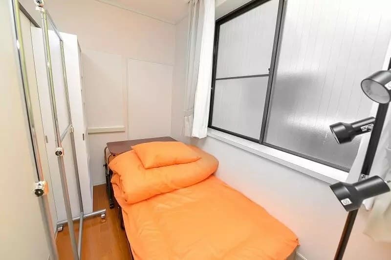 Room image 15
