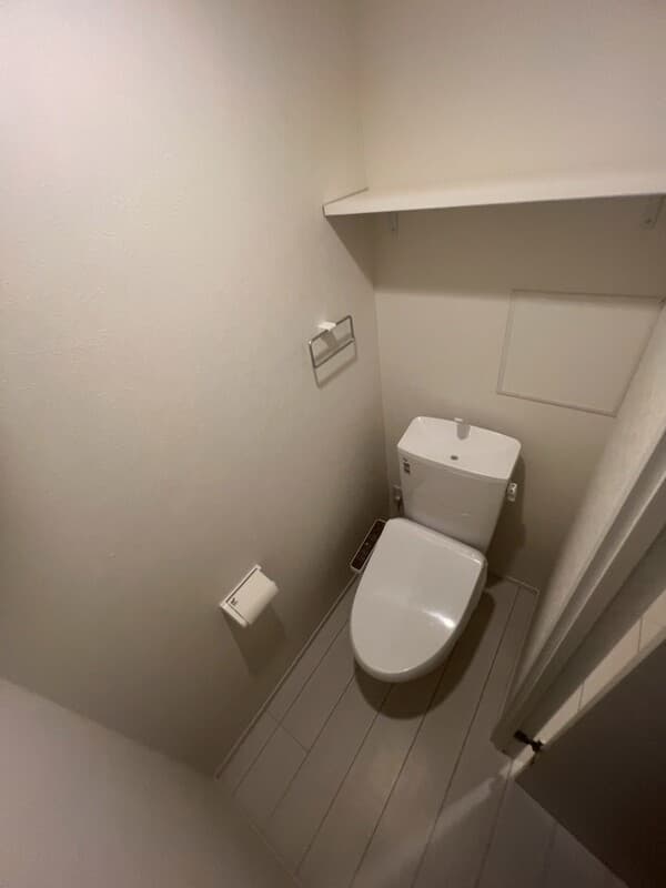 Room image 13