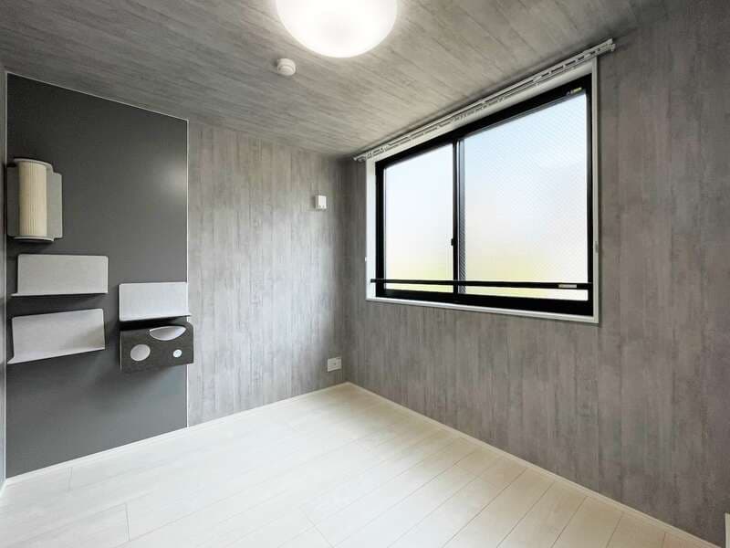 Room image 12