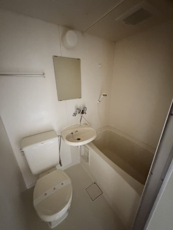 Room image 11