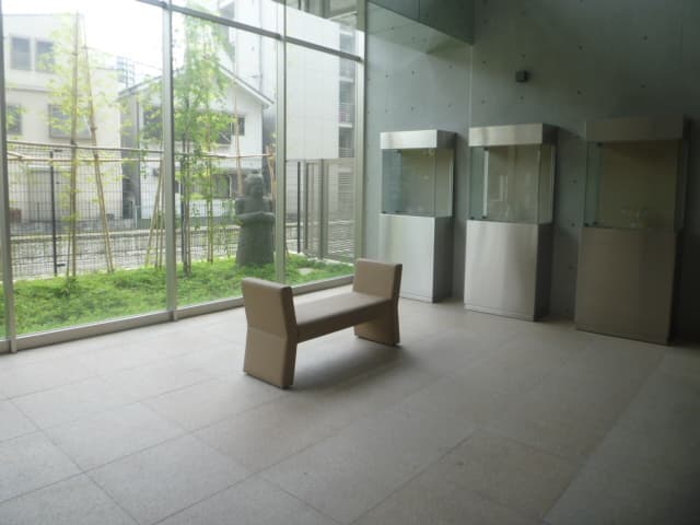 Room image 11