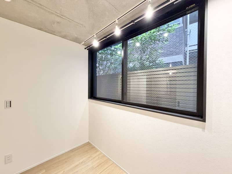 Room image 10