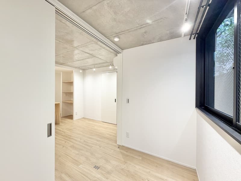 Room image 11