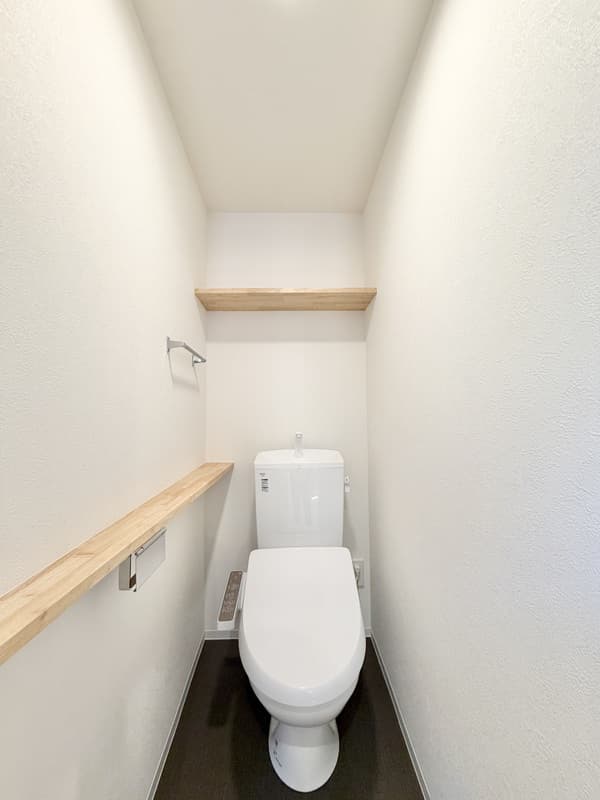Room image 15