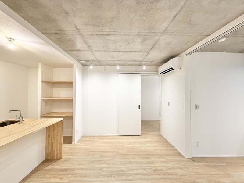 Room image 12